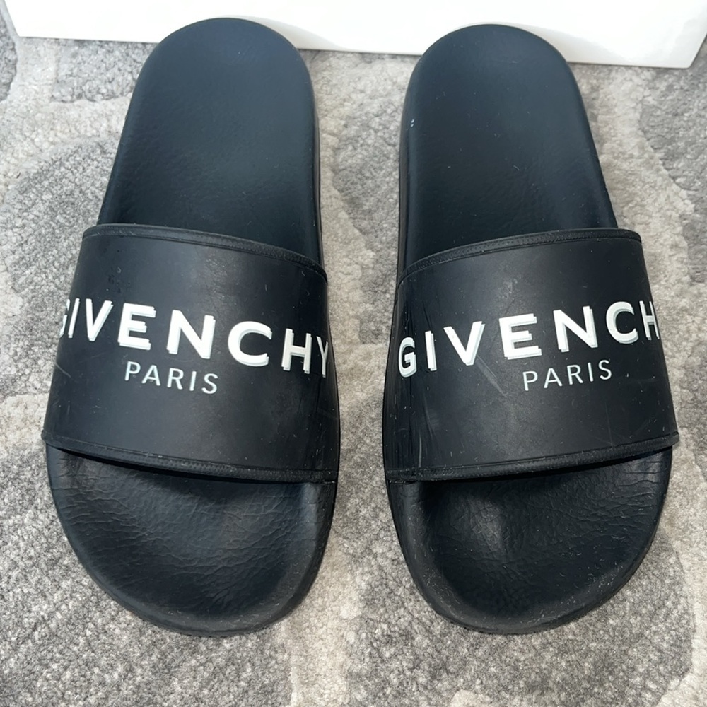 ✨🖤Givenchy Slides🖤✨ - Picture 2 of 6